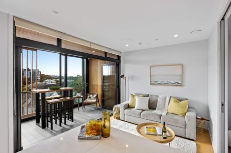 Photo of property in Frank Sargeson Apts, 302/80 Anzac Street, Takapuna, Auckland, 0622