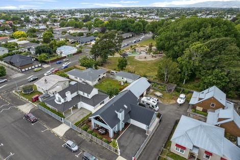 Photo of property in 5 Colombo Street, Hokowhitu, Palmerston North, 4410