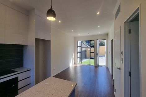 Photo of property in 19 Eastview Road, Glen Innes, Auckland, 1072