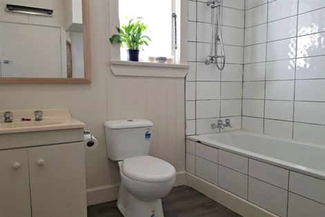 Photo of property in 28 Christie Street, Balclutha, 9230