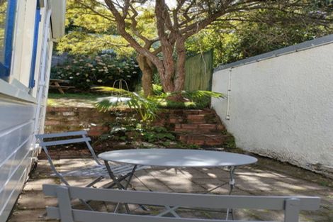 Photo of property in 120 Aro Street, Aro Valley, Wellington, 6021