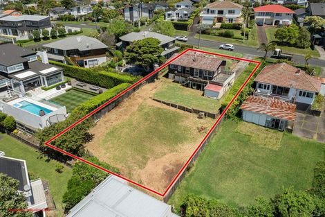Photo of property in 13 Scarboro Terrace, Murrays Bay, Auckland, 0630
