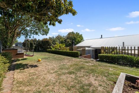 Photo of property in 122 Pendarves Street, New Plymouth, 4312