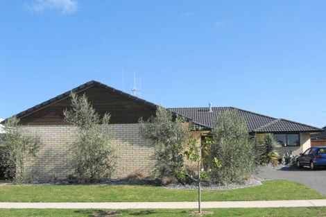 Photo of property in 40 Oreti Crescent, Papamoa Beach, Papamoa, 3118