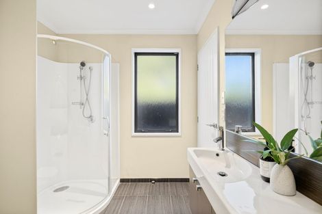 Photo of property in 112a Wairakei Road, Bryndwr, Christchurch, 8052