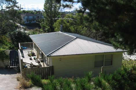 Photo of property in 671 Beach Road, Rothesay Bay, Auckland, 0630