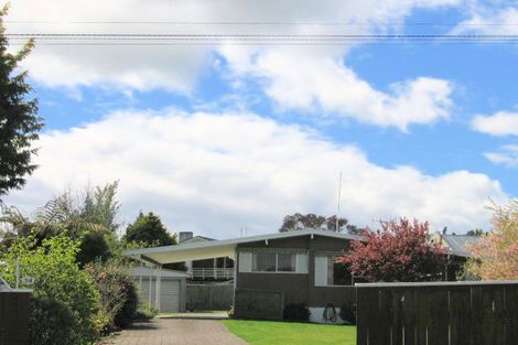 Photo of property in 14 Titoki Avenue, Waipahihi, Taupo, 3330