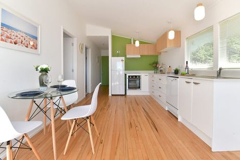 Photo of property in 21 Shine Road, South Head, Helensville, 0874