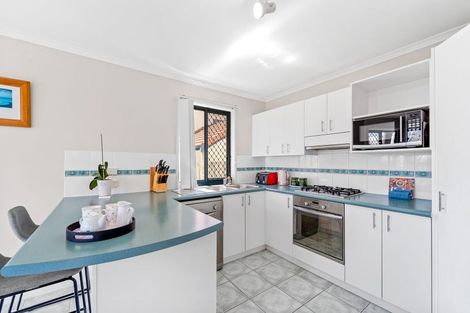 Photo of property in 6c Voyager Drive, Gulf Harbour, Whangaparaoa, 0930