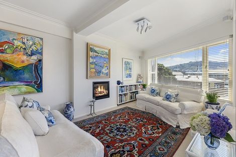 Photo of property in Rockhaven Saville, 116 Oriental Parade, Oriental Bay, Wellington, 6011