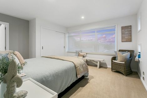 Photo of property in 17 Waiarohia Place, Hobsonville, Auckland, 0616