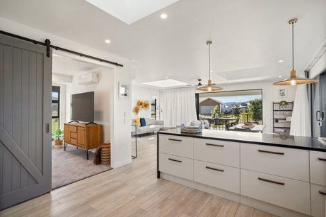 Photo of property in 2 Ngaroma Crescent, Whitianga, 3510