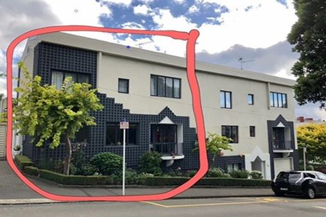 Photo of property in 2/14 Harriett Street, Thorndon, Wellington, 6011