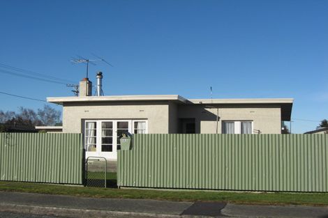 Photo of property in 35 Mary Street, Winton, 9720