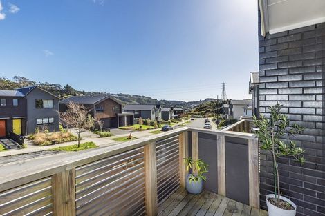 Photo of property in 19 Holystone Road, Whitby, Porirua, 5024