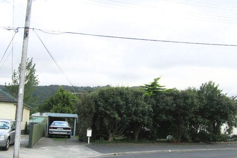Photo of property in 17 Savage Crescent, Upper Hutt Central, Upper Hutt, 5018