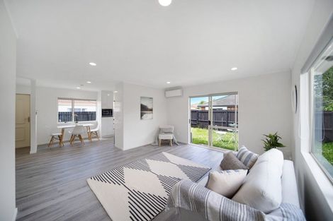 Photo of property in 8a Margarita Rise, Pukekohe, 2120