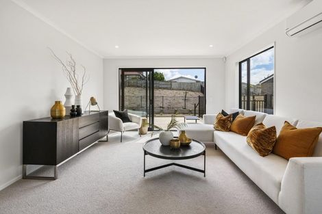 Photo of property in 32b Kukuwai Avenue, Red Beach, 0932