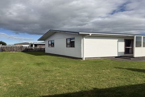 Photo of property in 15 Sole Avenue, Bell Block, New Plymouth, 4312