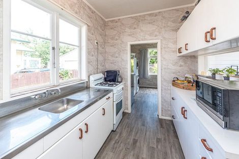 Photo of property in 10 Godwin Crescent, College Estate, Whanganui, 4500