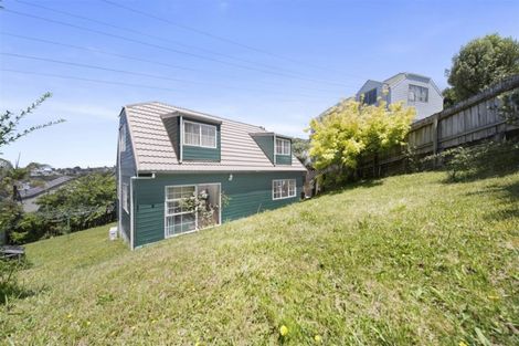 Photo of property in 1b Highgrove Lane, Totara Vale, Auckland, 0632