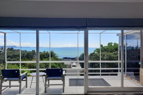 Photo of property in 28 Chelverton Terrace, Red Beach, 0932