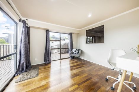 Photo of property in 36 Lendenfeld Drive, Papatoetoe, Auckland, 2025