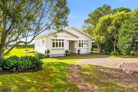 Photo of property in 435 Tararua Road, Levin, 5571