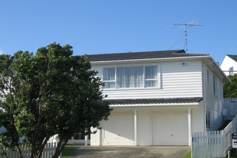 Photo of property in 9 Mervyn Place, Plimmerton, Porirua, 5026