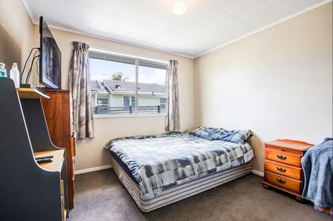 Photo of property in 30 Sunline Avenue, Massey, Auckland, 0614