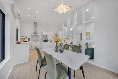 Photo of property in 29 Midhurst Avenue, Henderson, Auckland, 0612