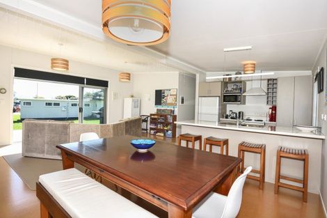 Photo of property in 3 Mahia Heights Drive, Mahia, 4198