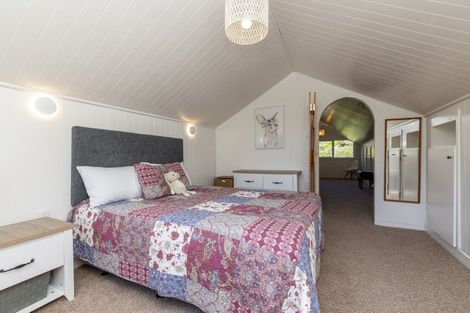 Photo of property in 11 Tiromoana Road, Raumati South, Paraparaumu, 5032