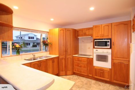 Photo of property in 10a Alice Avenue, Orewa, 0931