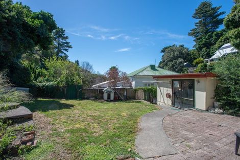 Photo of property in 32 Coote Road, Bluff Hill, Napier, 4110