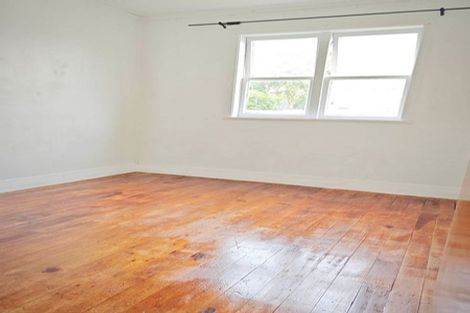 Photo of property in 18 Saint Leonards Road, Kelston, Auckland, 0602