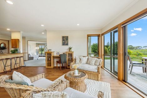 Photo of property in 215 Black Road, Paengaroa, Te Puke, 3189