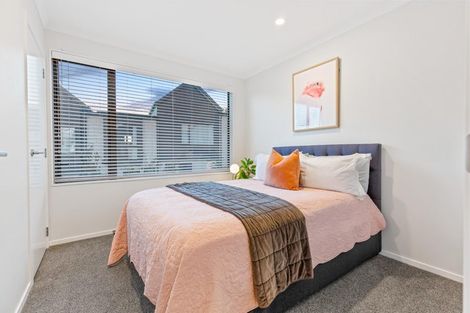 Photo of property in 32 Wharara Lane, Massey, Auckland, 0614