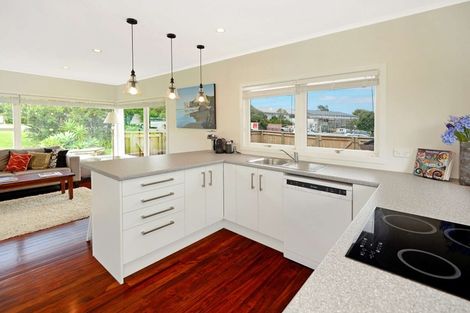 Photo of property in 1/43 Tramway Road, Beach Haven, Auckland, 0626
