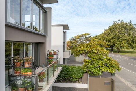Photo of property in 19 Kilmore Street, Christchurch Central, Christchurch, 8013