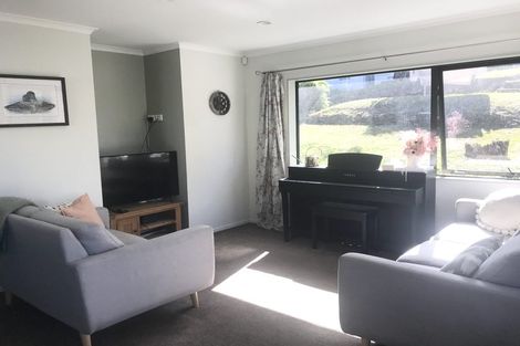 Photo of property in 17a Raumati Terrace, Khandallah, Wellington, 6035