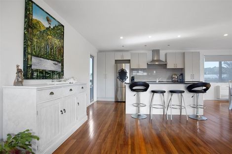 Photo of property in 405b Ocean Road, Whangamata, 3620