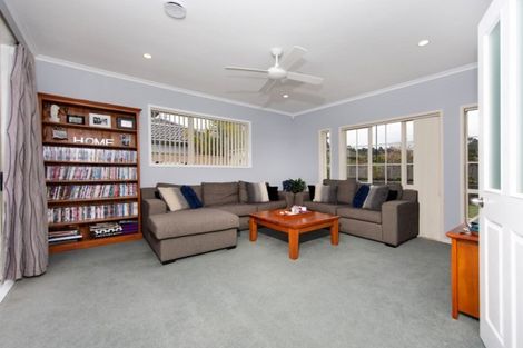 Photo of property in 31 William Gamble Drive, Greenhithe, Auckland, 0632