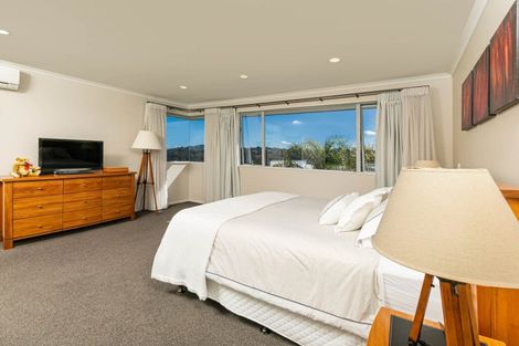 Photo of property in 13 Rangi Avenue, Schnapper Rock, Auckland, 0632