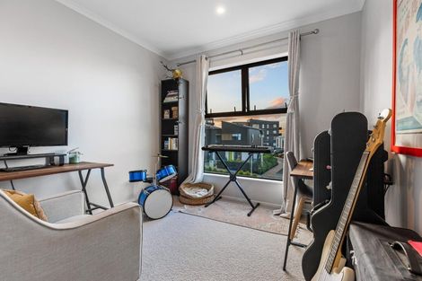 Photo of property in 21 Hema Road, Hobsonville, Auckland, 0616