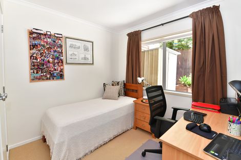 Photo of property in 10 Seamount Drive, Red Beach, 0932