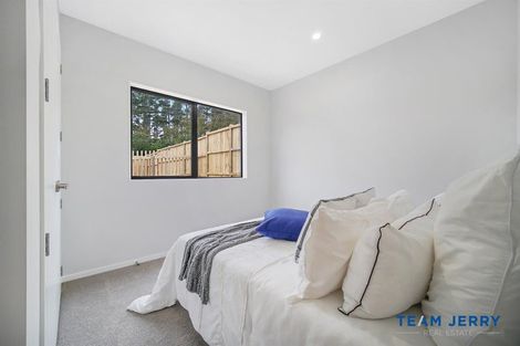 Photo of property in 30 Paihere Street, Huapai, Kumeu, 0810