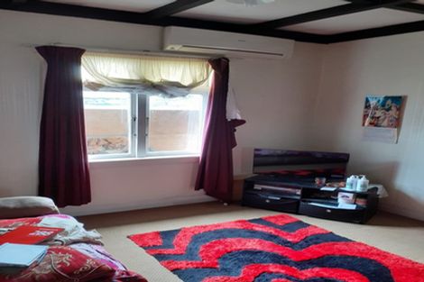 Photo of property in 8 Berkeley Road, Manurewa, Auckland, 2102