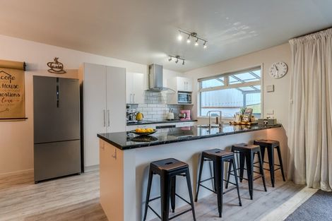 Photo of property in 27 Gilkison Street, Halfway Bush, Dunedin, 9010