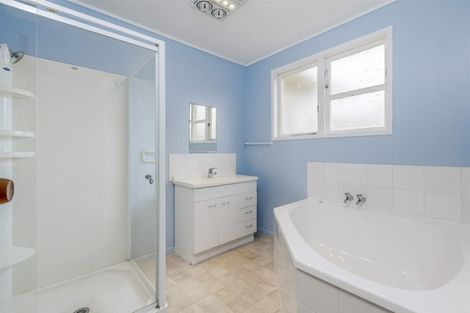 Photo of property in 30 Sunnypark Avenue, Rosehill, Papakura, 2113